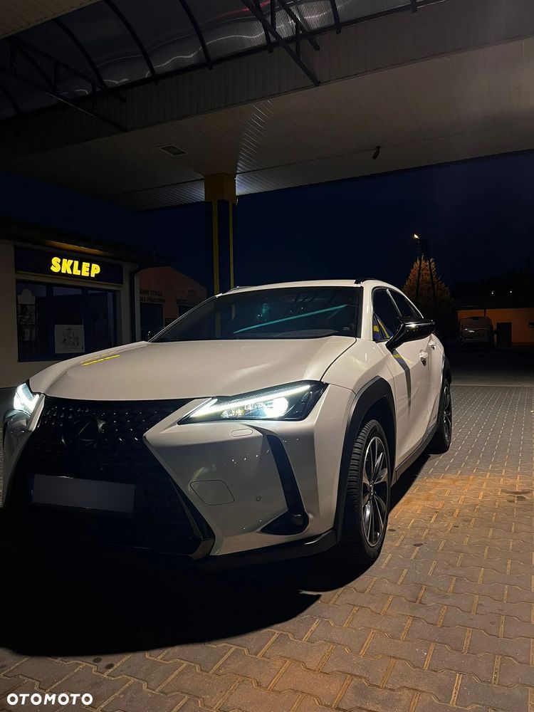 Lexus UX - 9