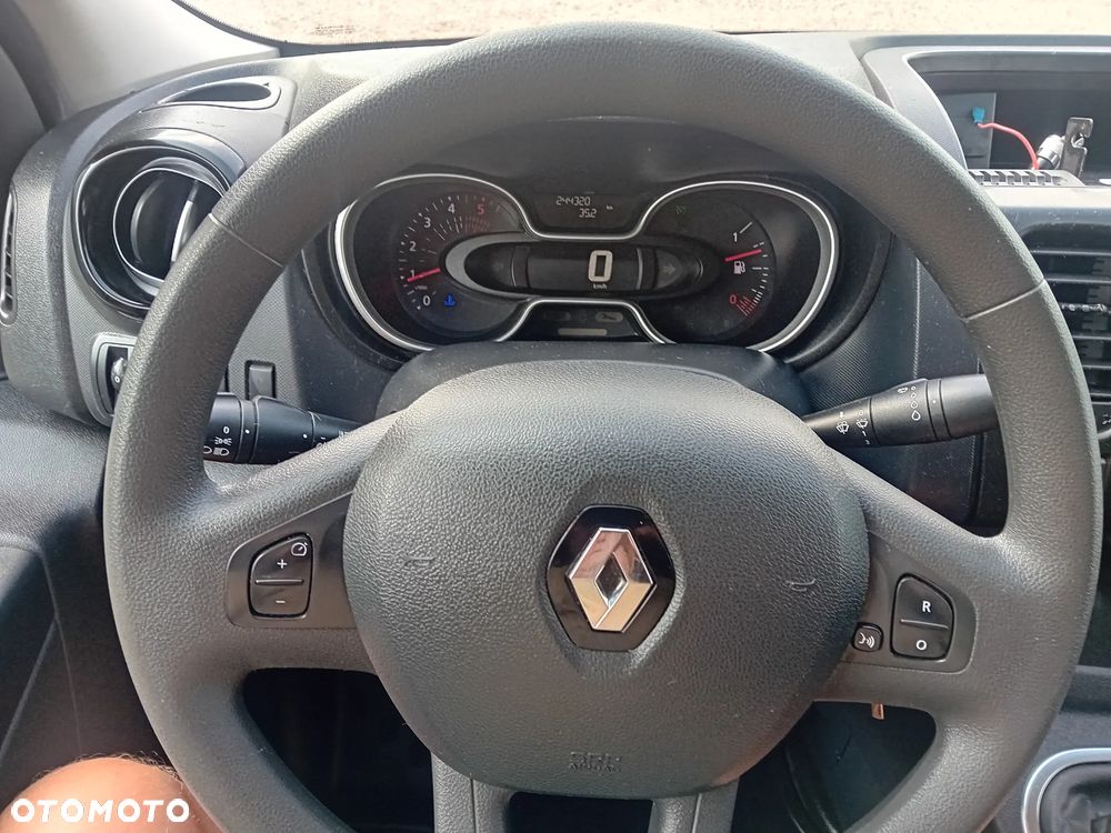 Renault Trafic Pilot - 28