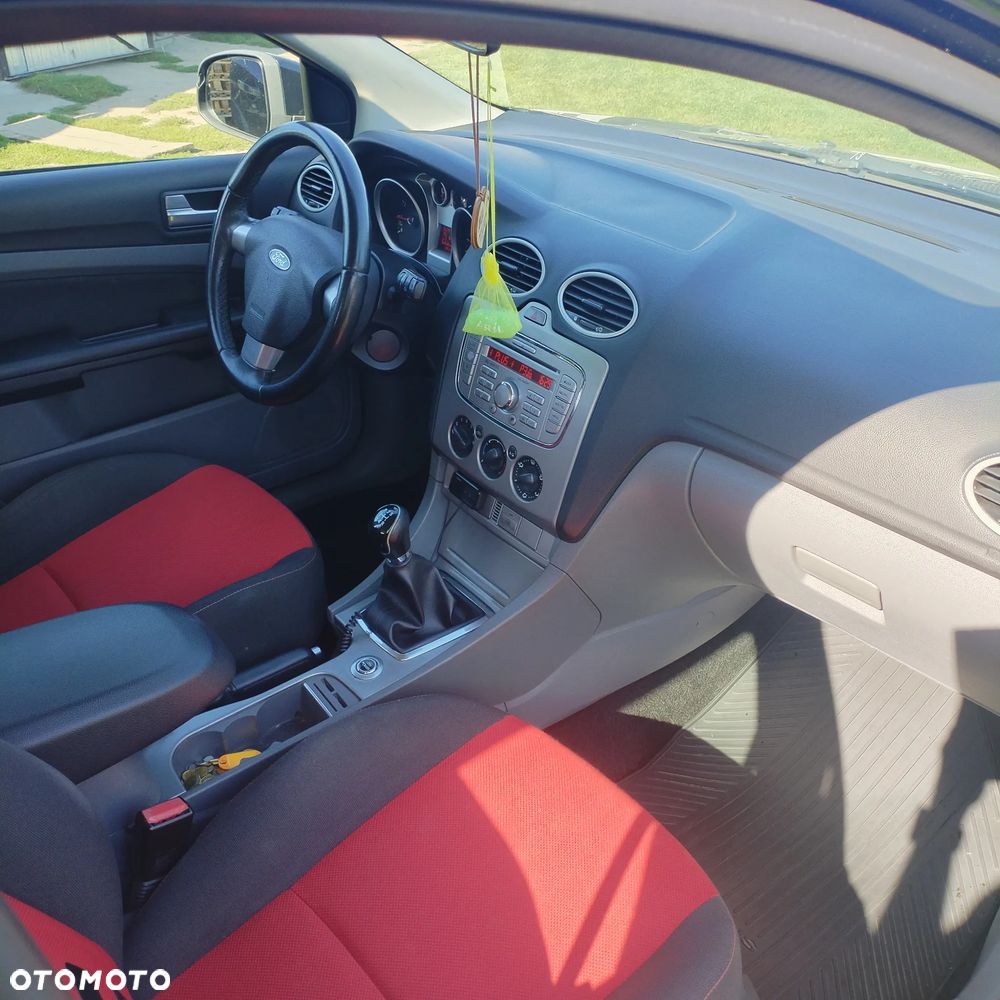 Ford Focus 1.6 Trend - 10