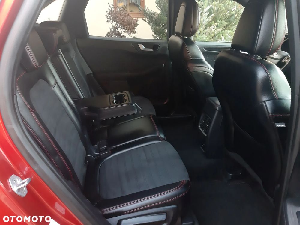 Ford Kuga 2.0 EcoBlue 4x4 ST-LINE X - 33