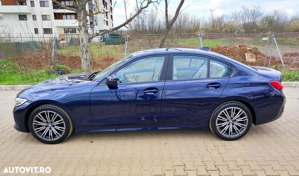 BMW Seria 3 320i Aut. Luxury Line - 9