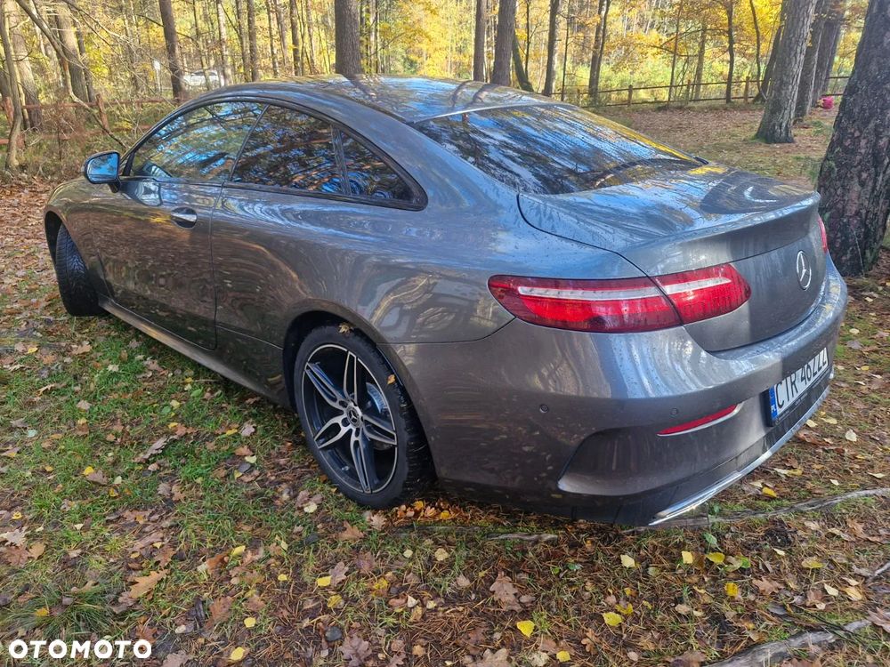 Mercedes-Benz Klasa E 220 d Coupe 4-Matic 9G-TRONIC - 5