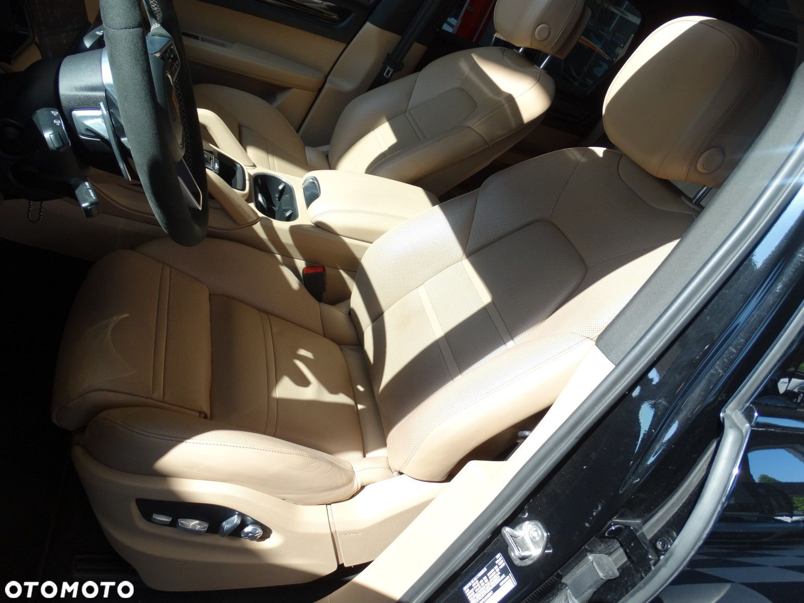 Porsche Cayenne - 28