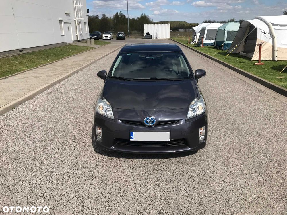Toyota Prius - 4