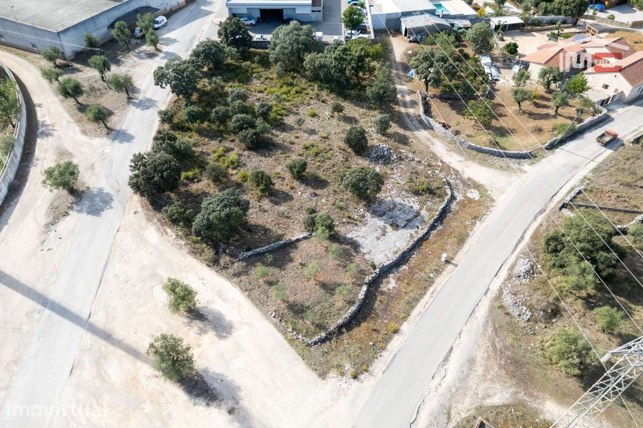 Terreno Rústico com Viabilidade de Construção em Eira da Pedra - Grande imagem: 3/9