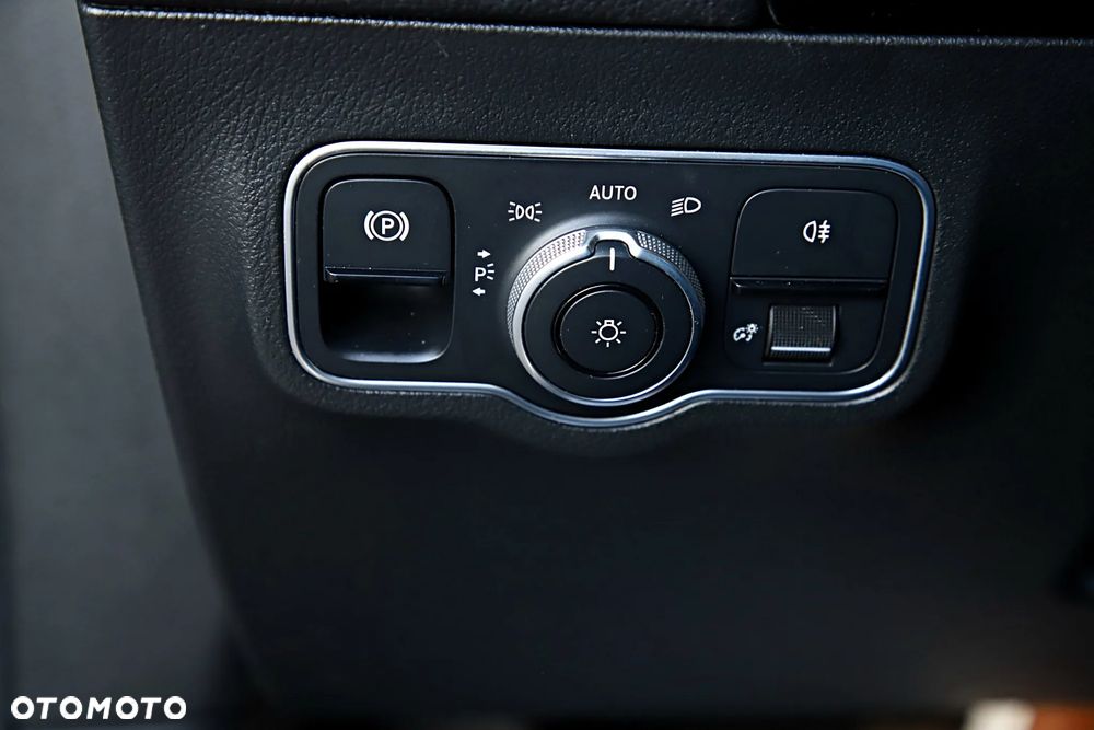 Mercedes-Benz GLA 200 Style - 22