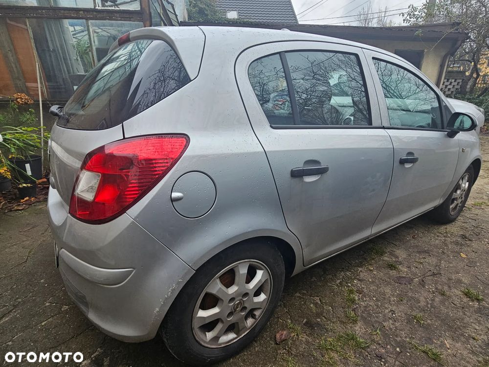 Opel Corsa 1.2 16V Enjoy - 12