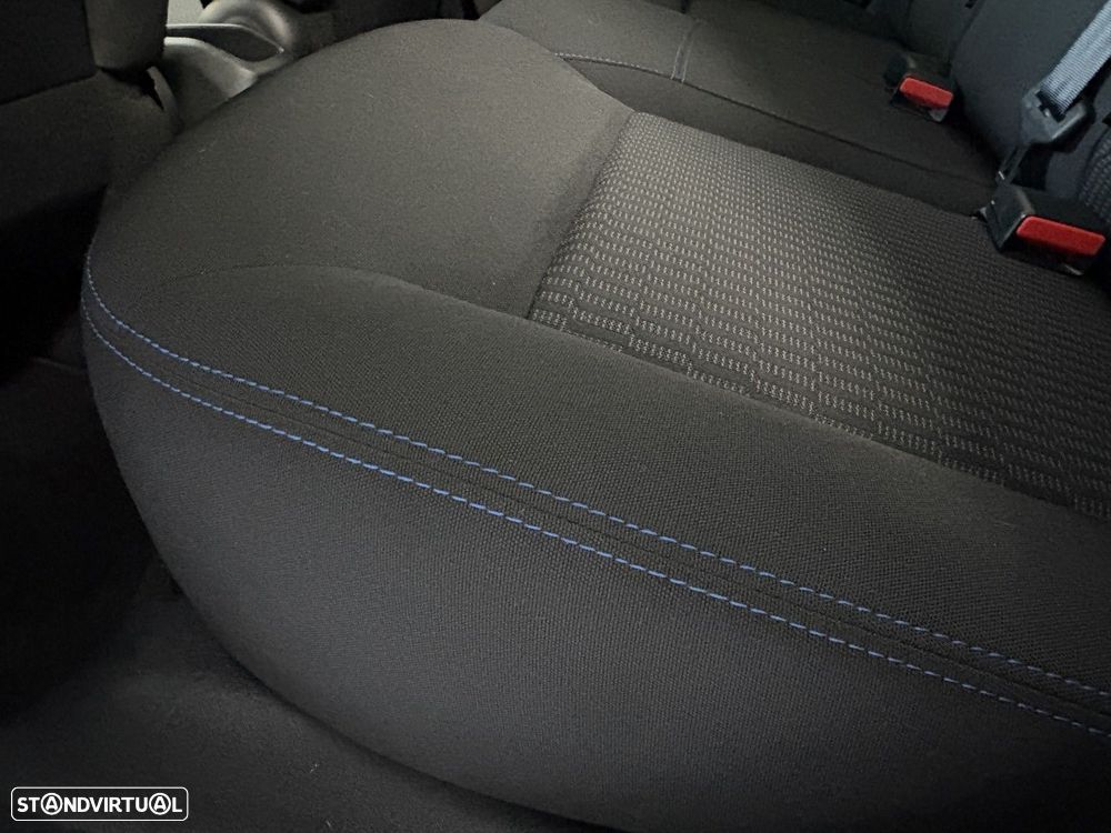 Peugeot 208 1.2 PureTech Signature - 20