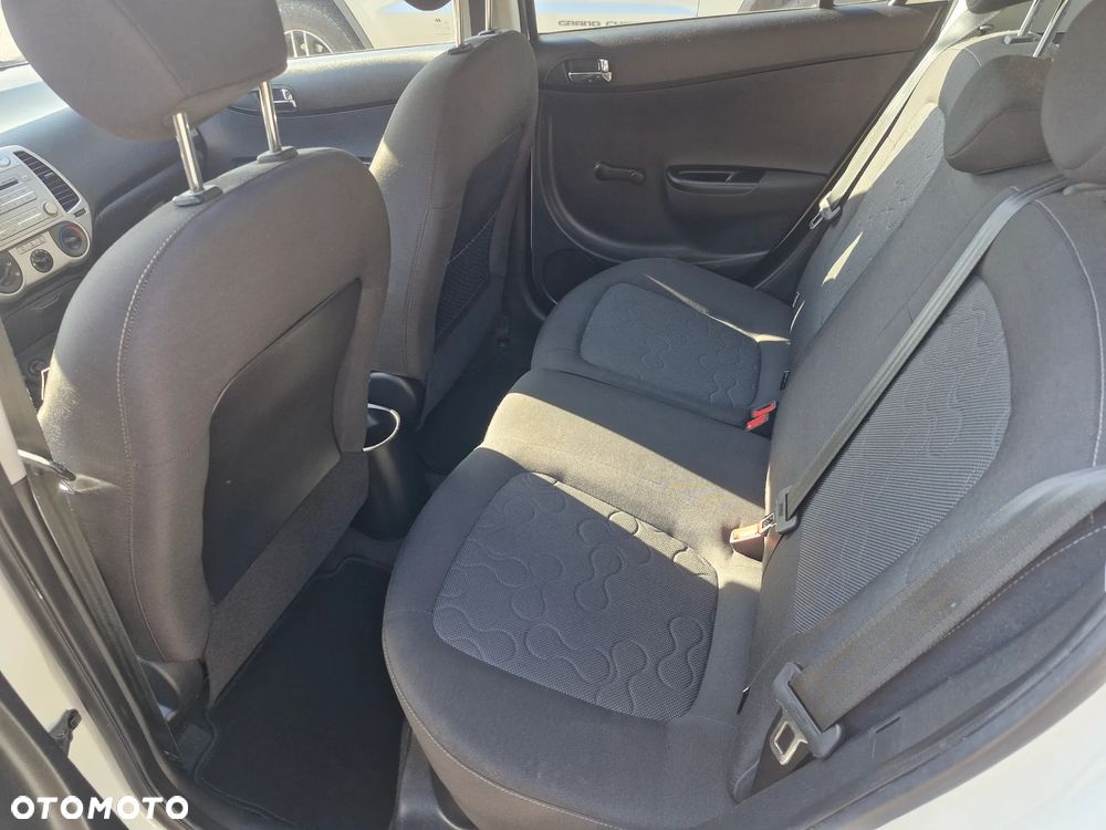 Hyundai i20 - 16