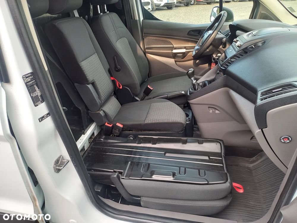 Ford Transit Connect - 17