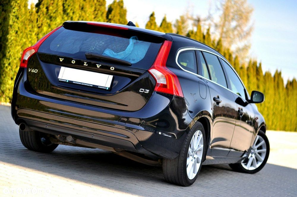 Volvo V60 D3 Summum - 30