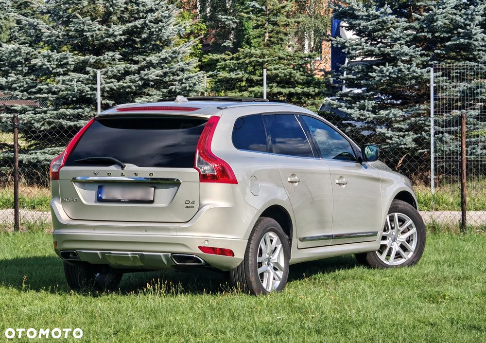 Volvo XC 60 D4 AWD Summum - 4
