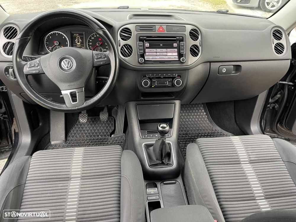 VW Tiguan 2.0 TDi Sport BlueMotion - 17