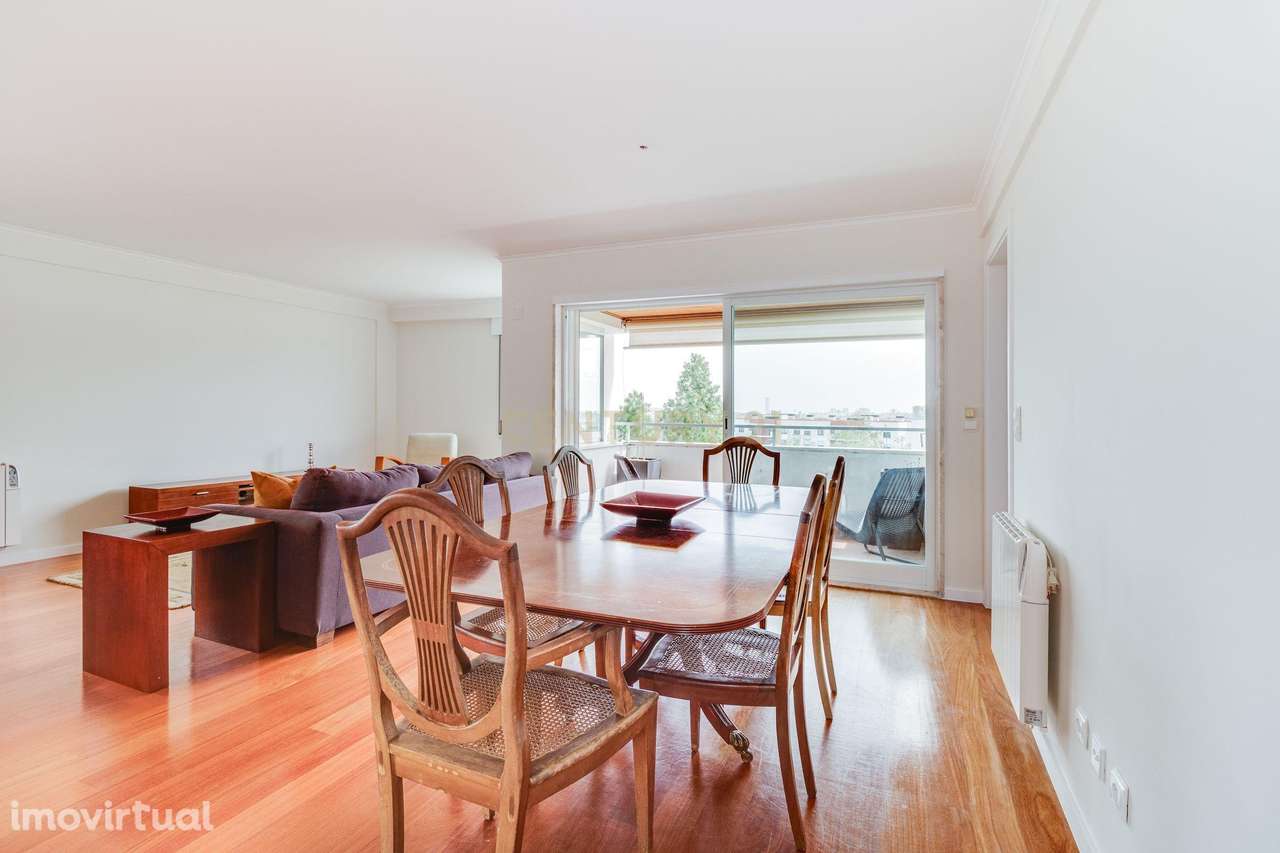 Fantástico T3 com terraço frente ao Parque das Conchas - Grande imagem: 5/55