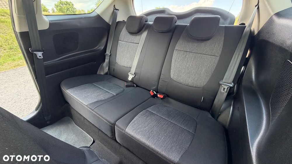 Kia Picanto 1.0 Attract - 24