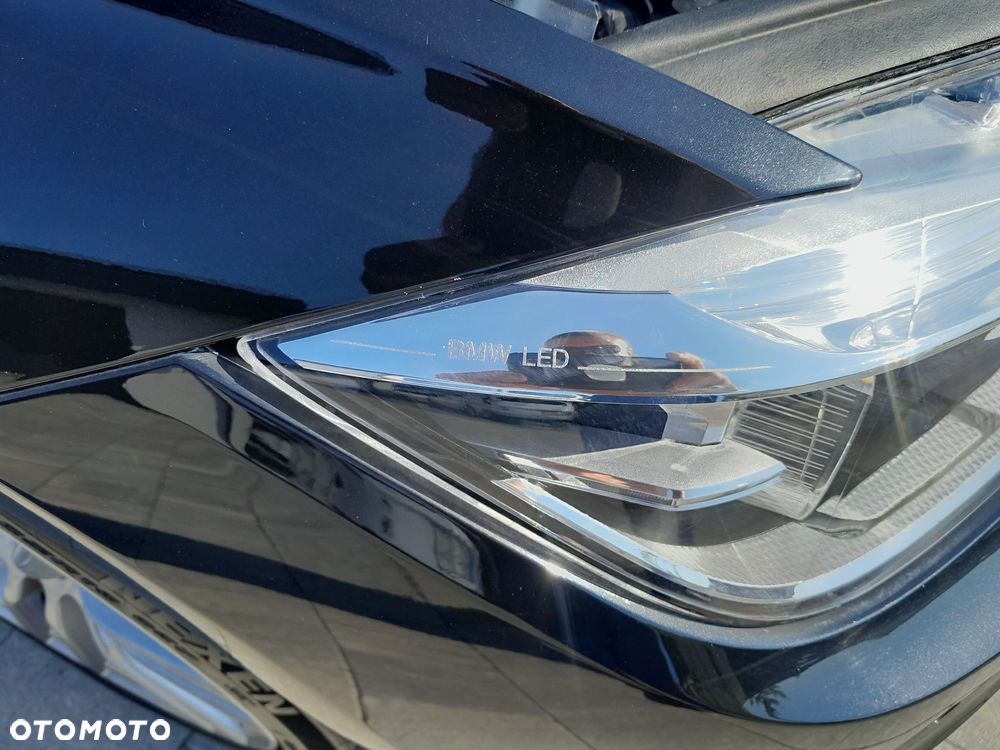 BMW Seria 3 330i - 11