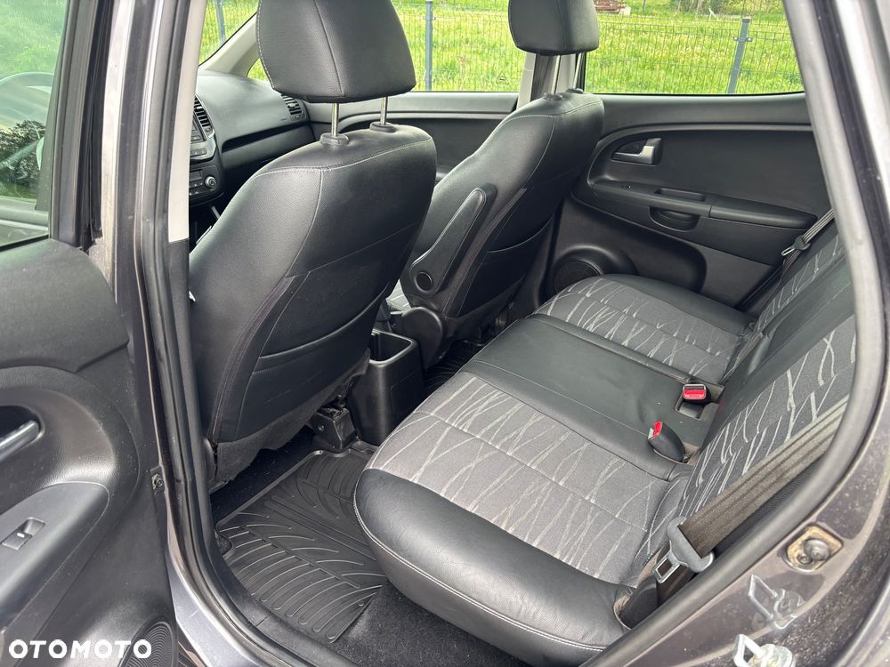 Kia Venga 1.6 CRDi L - 10