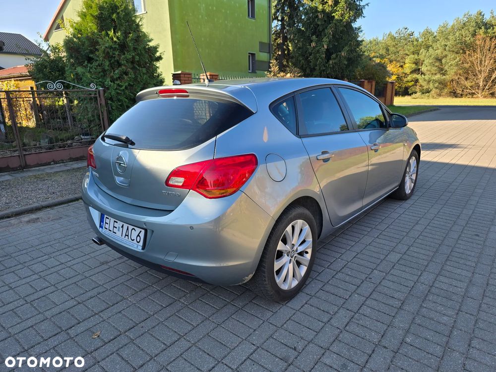 Opel Astra - 4