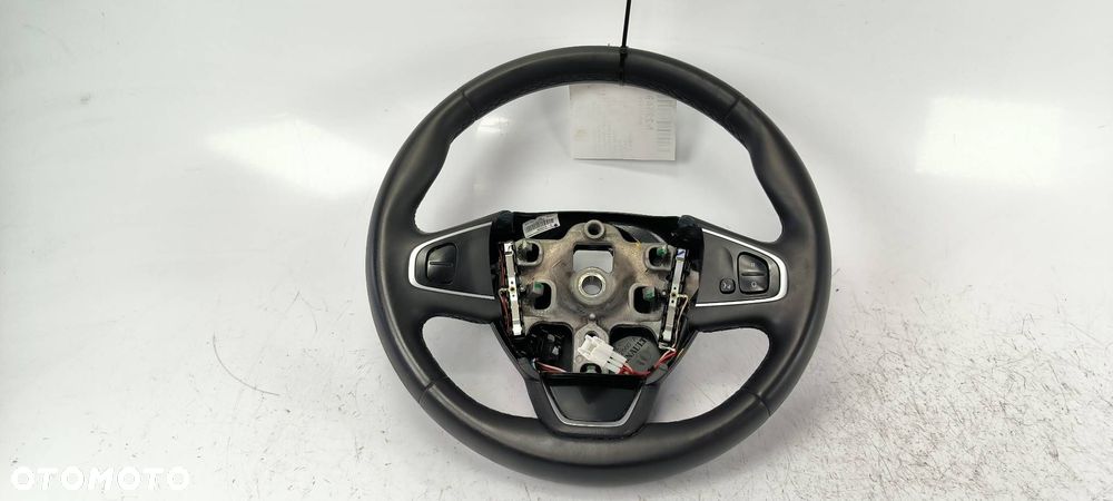 KIEROWNICA RENAULT CLIO IV 4840052411R - 1