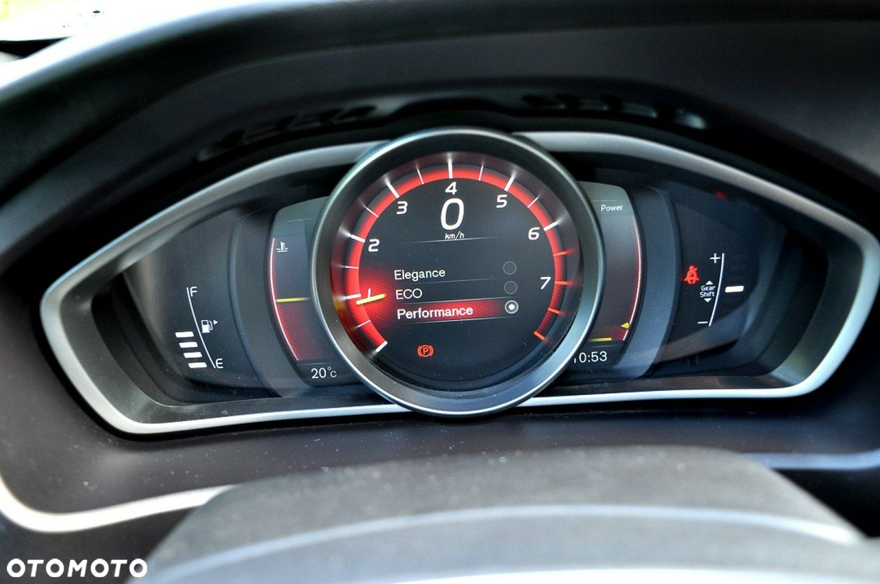 Volvo V40 T2 RDesign - 25