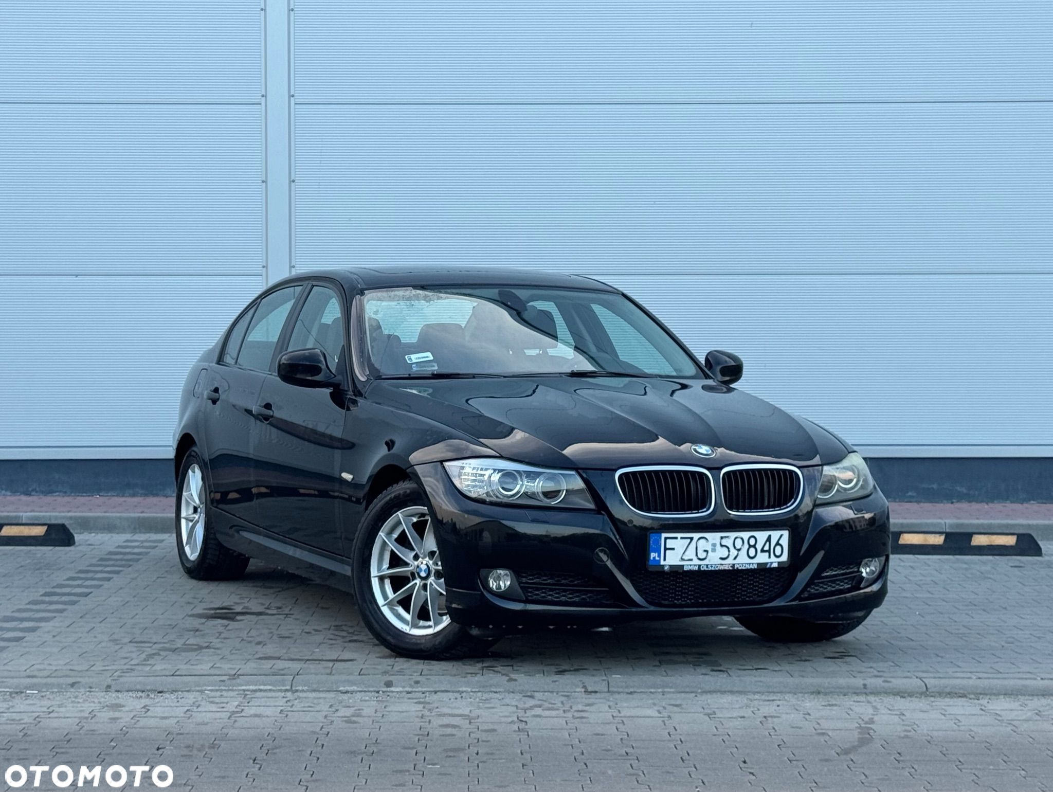 BMW Seria 3 318i - 1