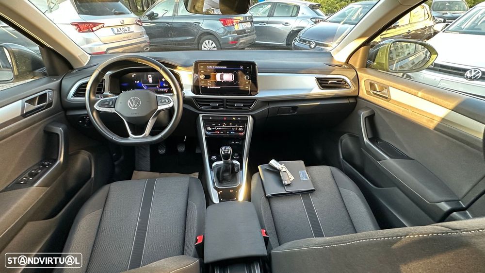 VW T-Roc 1.0 TSI Urban - 12