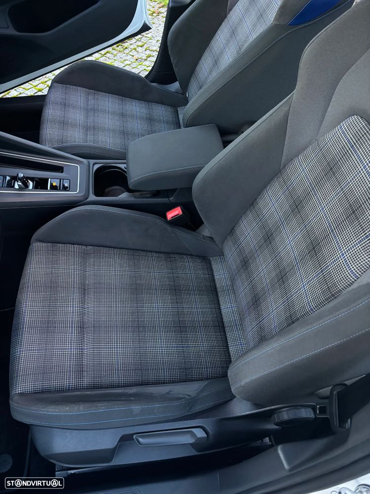 VW Golf 1.4 TSI GTE DSG - 47