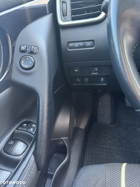Nissan Qashqai - 16