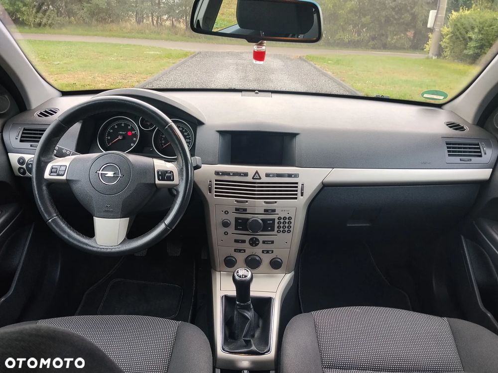 Opel Astra 1.6 Cosmo - 24