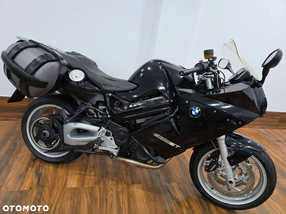 BMW F - 10