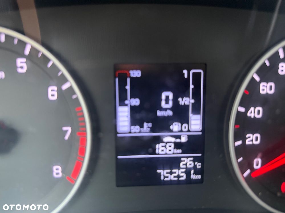 Hyundai i20 blue 1.2 YES - 14