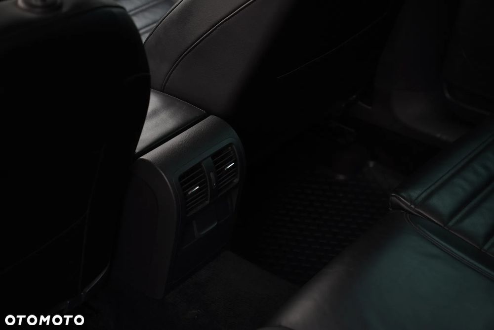 Volkswagen Passat Variant 2.0 TDI DPF Comfortline - 30