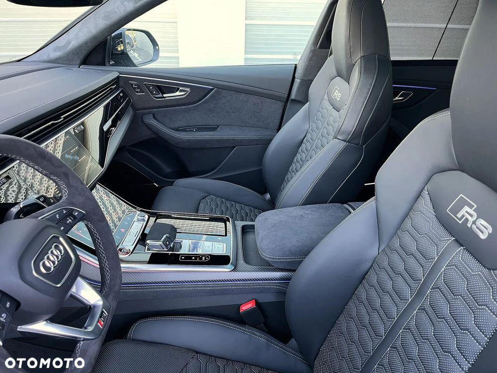 Audi RS Q8 - 16