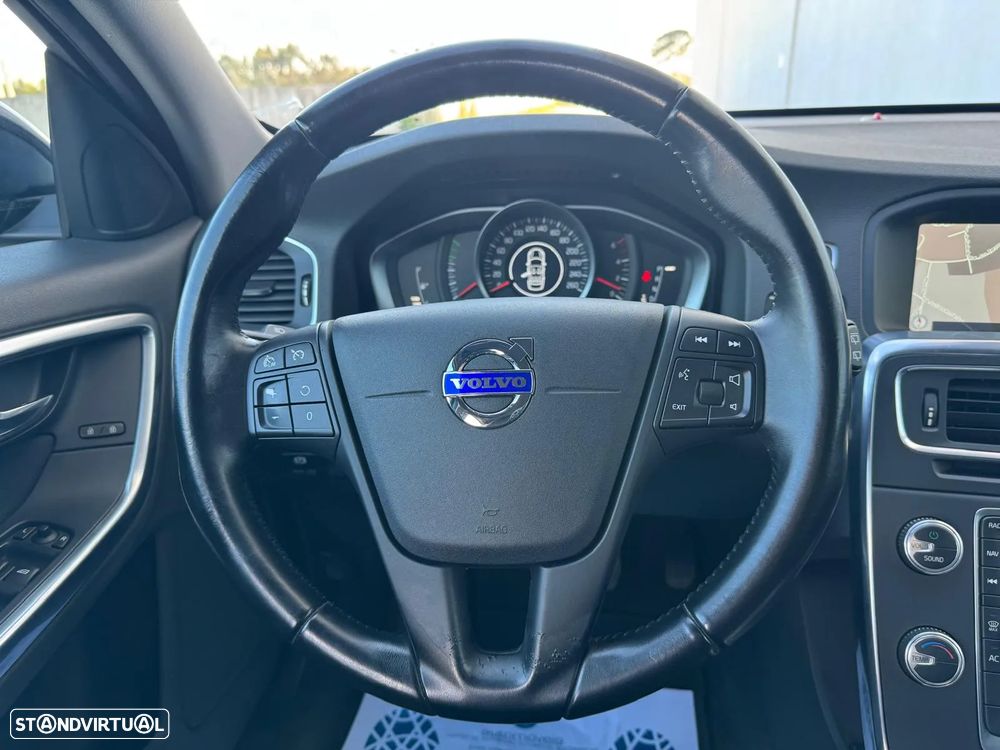 Volvo V60 1.6 D2 Drive Kinetic Powershift Start/Stop - 10