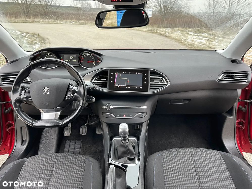Peugeot 308 1.2 PureTech Business Line S&S - 6