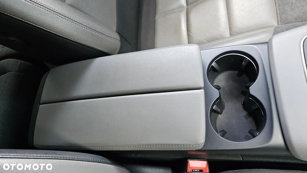 Citroën C5 Aircross BlueHDI 130 S&S EAT8 SHINE PACK - 32