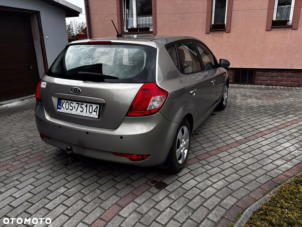 Kia Ceed 1.4 S Euro2012 - 7
