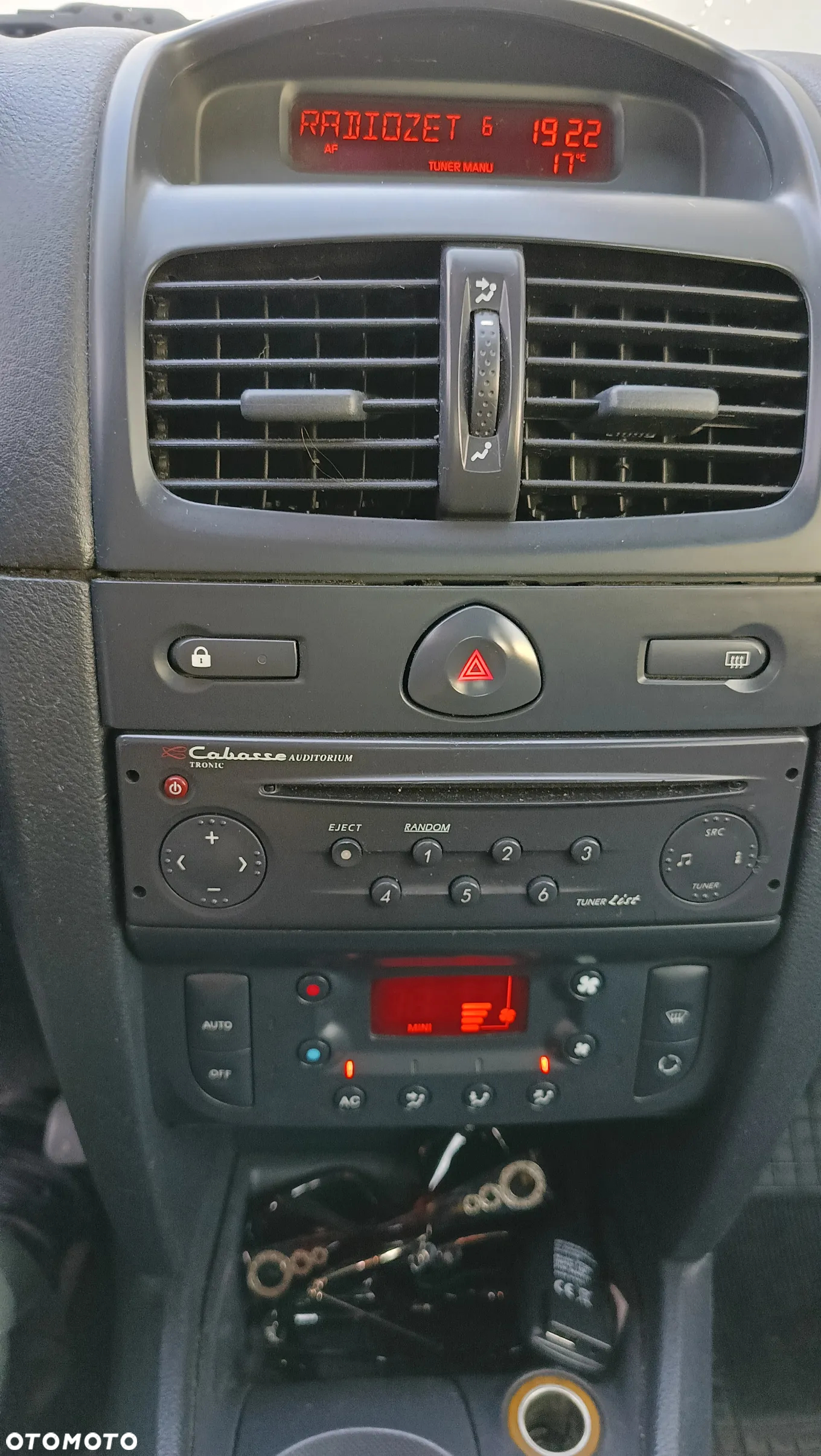 Renault Clio 1.4 16V Pack Dynamique - 10