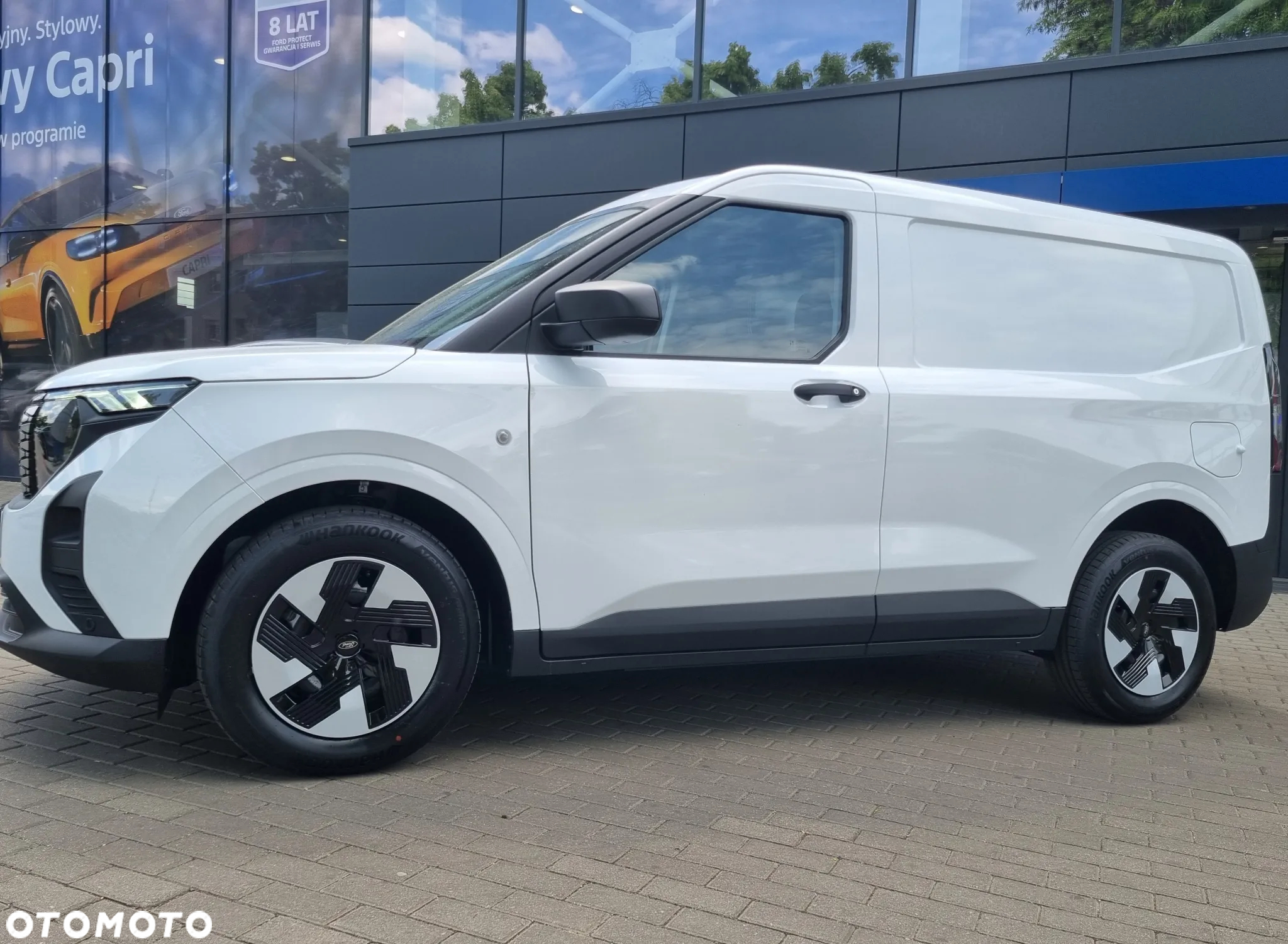 Ford Transit Courier - 12