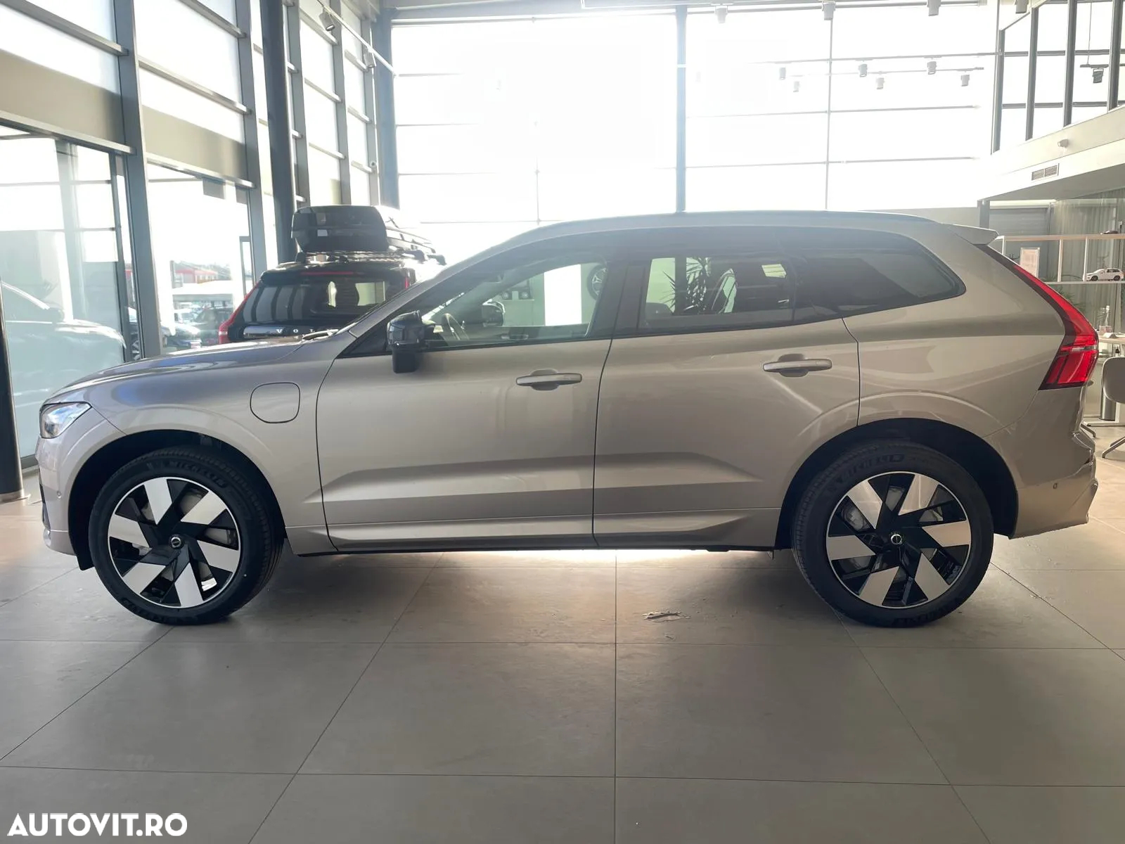 Volvo XC 60 Recharge T8 AWD AT Ultimate Dark - 8