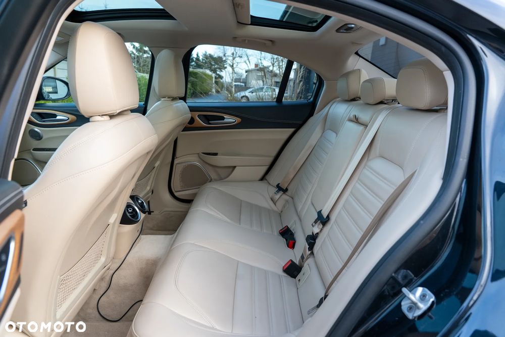 Alfa Romeo Giulia - 20