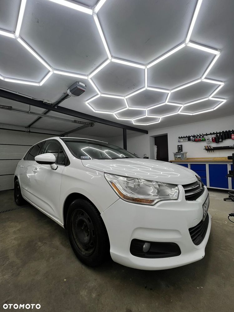 Citroën C4 1.6 HDi Attraction - 1