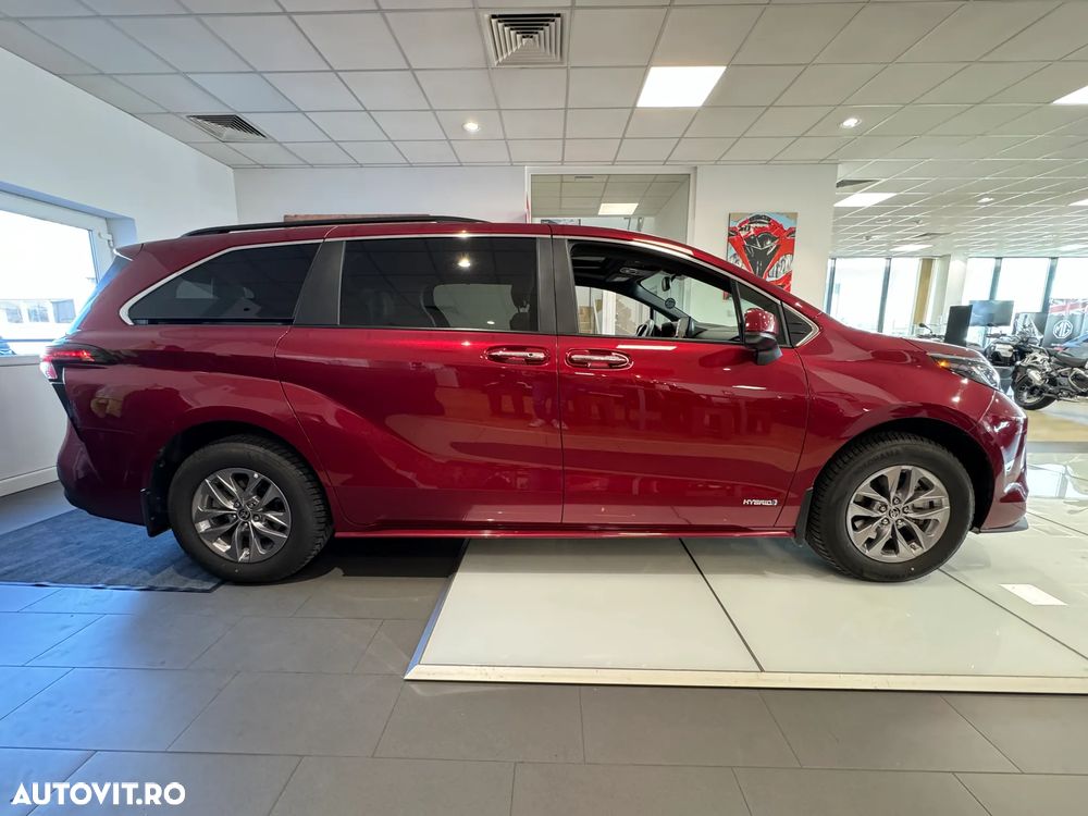 Toyota Sienna - 8