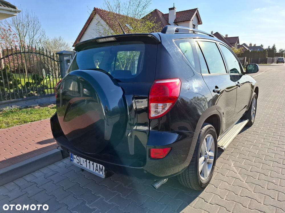 Toyota RAV4 2.0 VVT-i Premium - 8