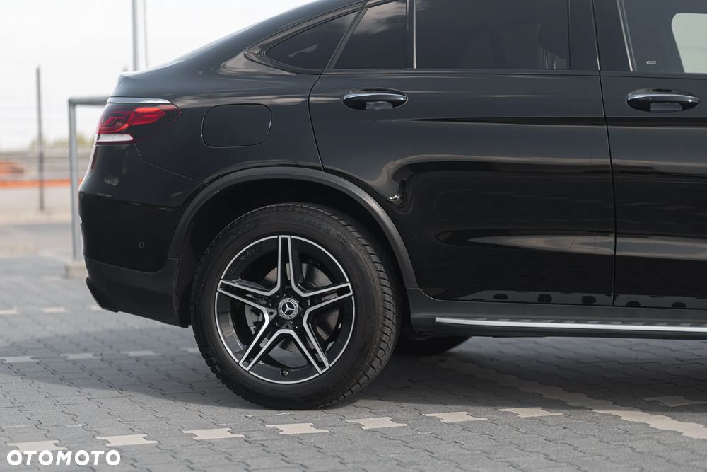 Mercedes-Benz GLC - 12