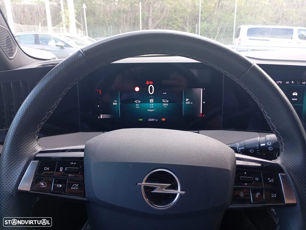 Opel Astra 1.2 T GS - 8