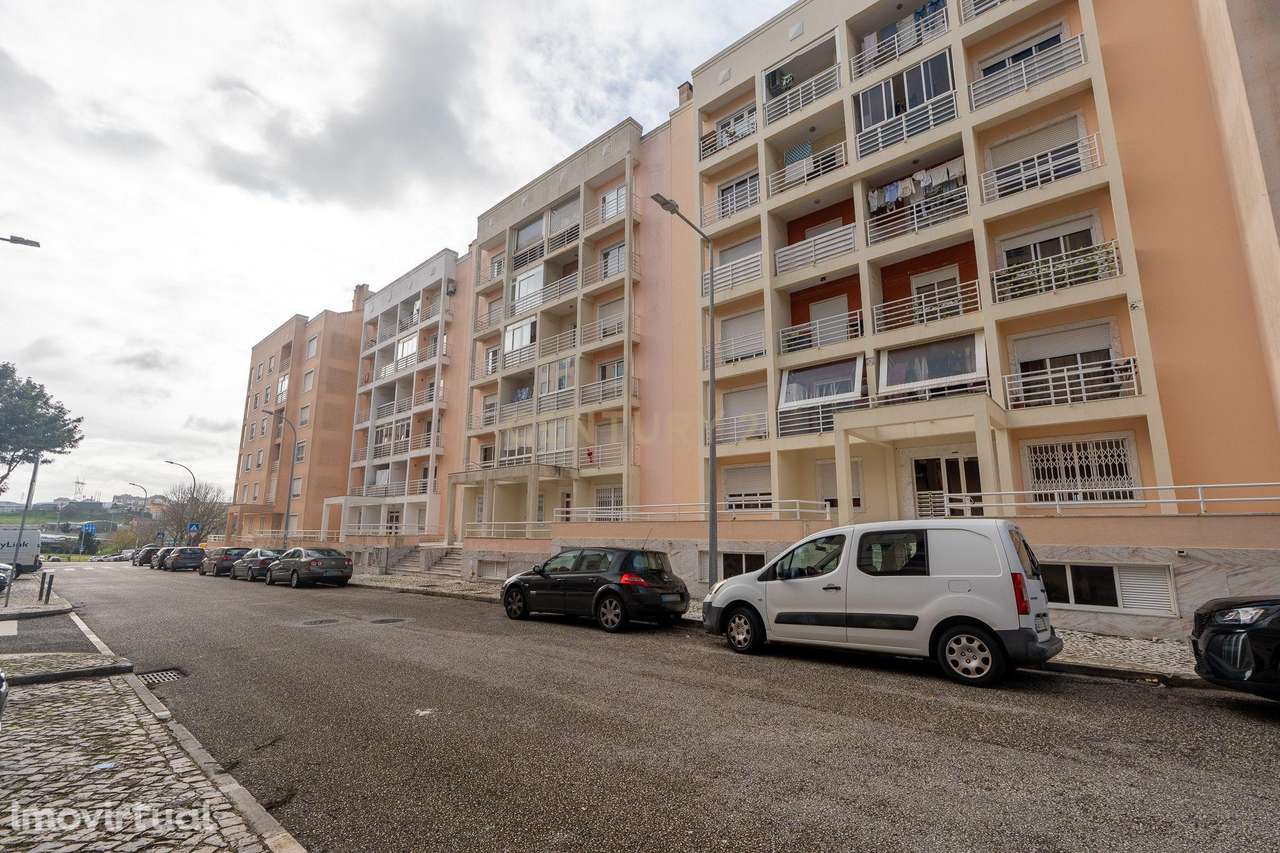 Excelente T1 com lareira, arrecadação e varanda na Anta – Agualva-Cacé - Grande imagem: 3/37