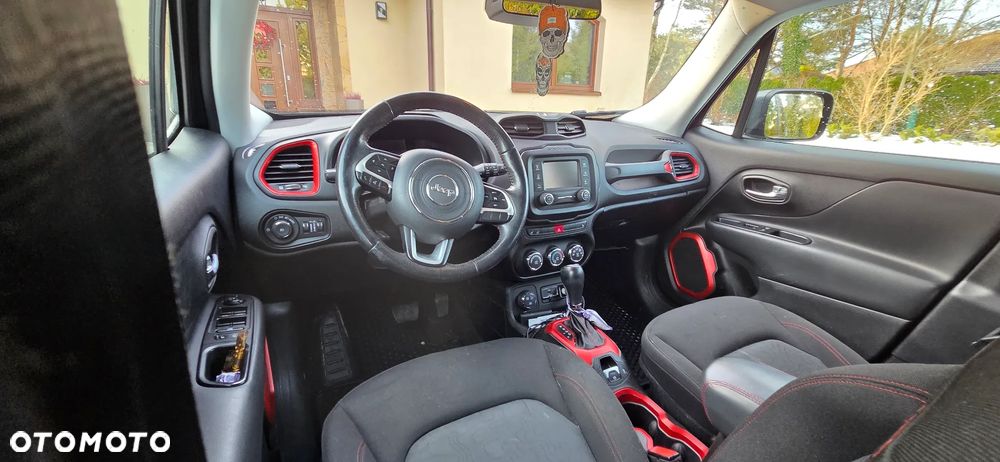 Jeep Renegade - 12