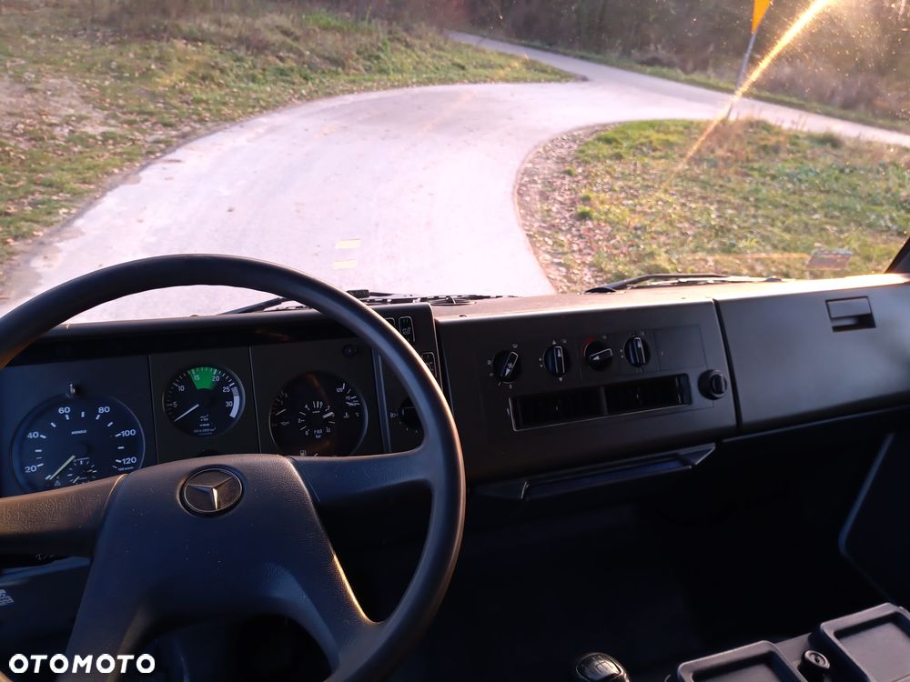 Mercedes-Benz 814 - 8