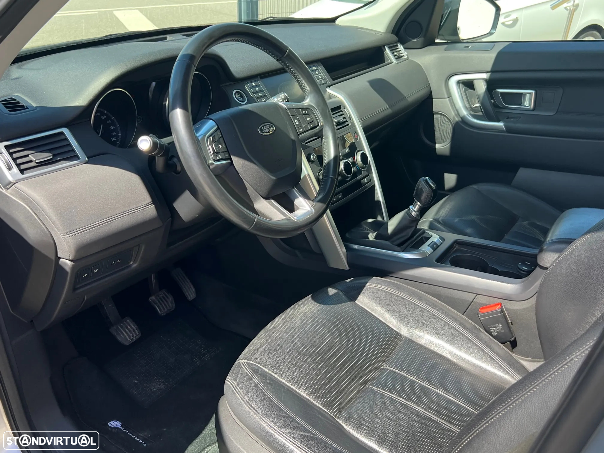 Land Rover Discovery Sport 2.0 eD4 HSE - 17